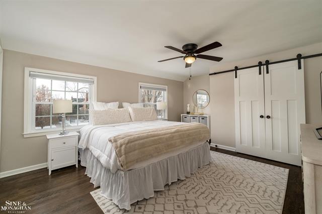 Builiding view seventeen for 846 Lakepointe, Grosse Pointe, MI. 48230