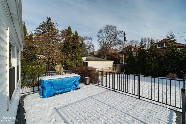 Builiding view thirty one for 846 Lakepointe, Grosse Pointe, MI. 48230