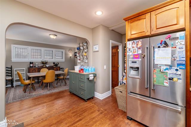 Builiding view eleven for 976 Lakepointe, Grosse Pointe, MI. 48230