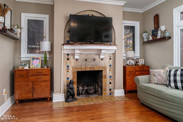 Builiding view five for 976 Lakepointe, Grosse Pointe, MI. 48230