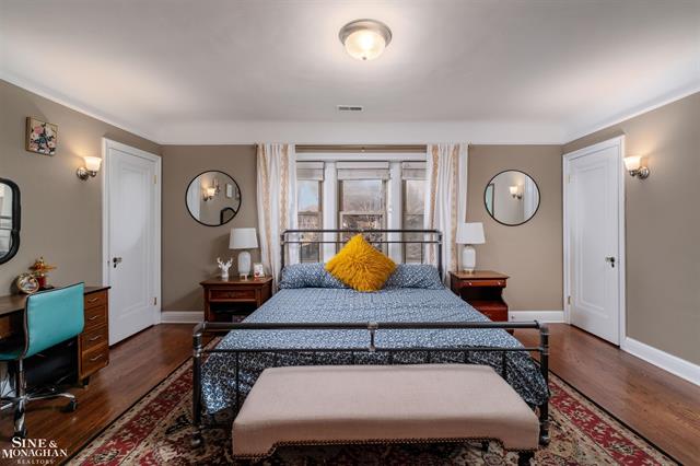 Builiding view fourteen for 976 Lakepointe, Grosse Pointe, MI. 48230