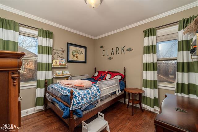 Builiding view nineteen for 976 Lakepointe, Grosse Pointe, MI. 48230