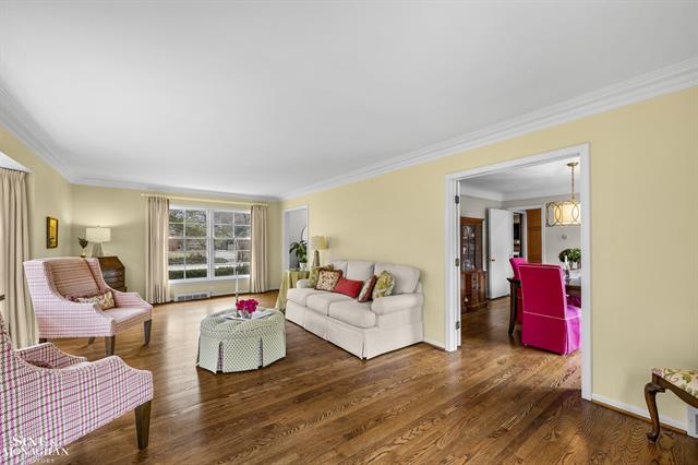 Builiding view eleven for 11 Wellington, Grosse Pointe, MI. 48230