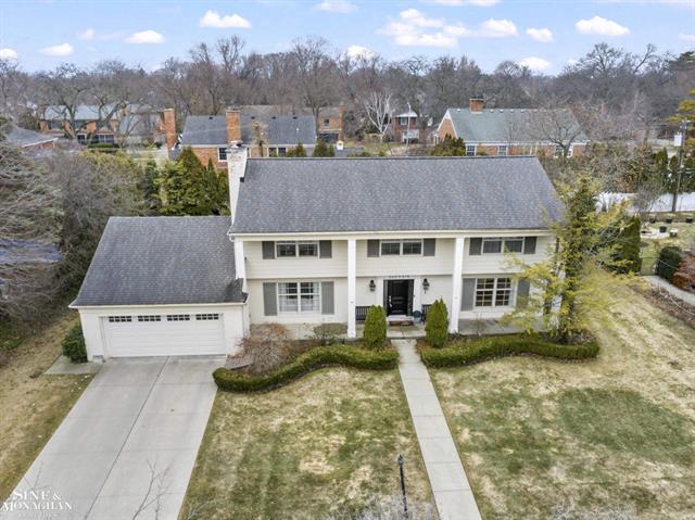 Builiding view forty three for 11 Wellington, Grosse Pointe, MI. 48230
