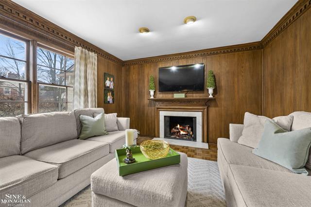 Builiding view four for 11 Wellington, Grosse Pointe, MI. 48230