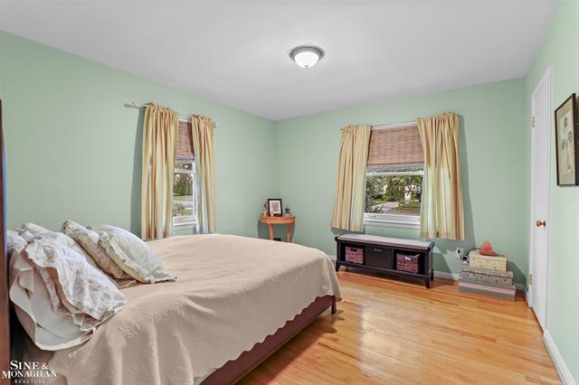 Builiding view fourteen for 1024 Somerset, Grosse Pointe, MI. 48230