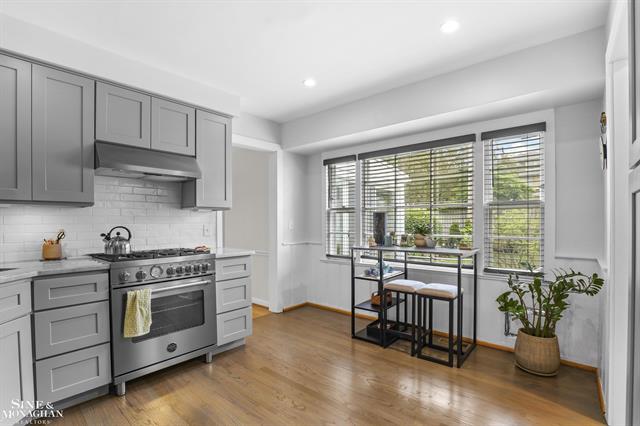 Builiding view thirteen for 1024 Somerset, Grosse Pointe, MI. 48230