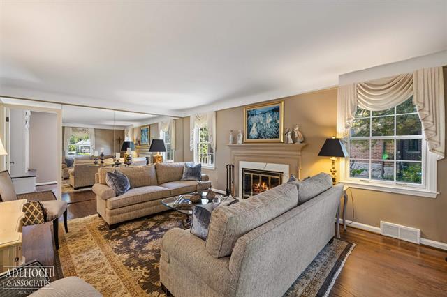 Builiding view ten for 1254 Berkshire, Grosse Pointe, MI. 48230
