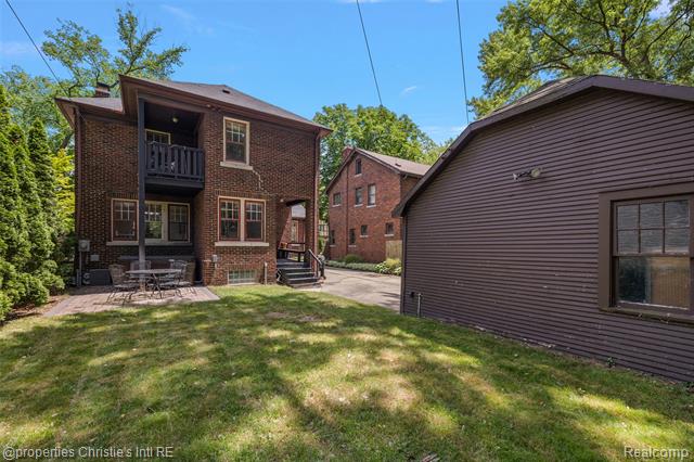 Builiding view forty one for 1251 Bishop, Grosse Pointe, MI. 48230