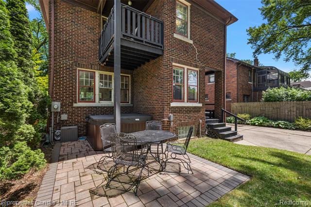 Builiding view forty three for 1251 Bishop, Grosse Pointe, MI. 48230