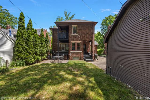 Builiding view forty for 1251 Bishop, Grosse Pointe, MI. 48230