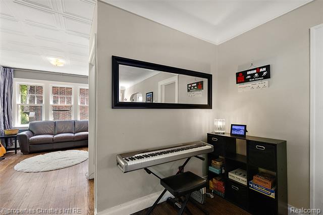 Builiding view fourteen for 1251 Bishop, Grosse Pointe, MI. 48230