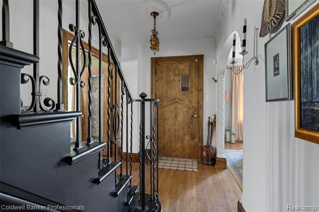 Builiding view four for 1377 Harvard, Grosse Pointe, MI. 48230