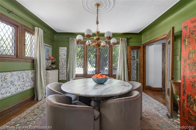 Builiding view thirty three for 1377 Harvard, Grosse Pointe, MI. 48230