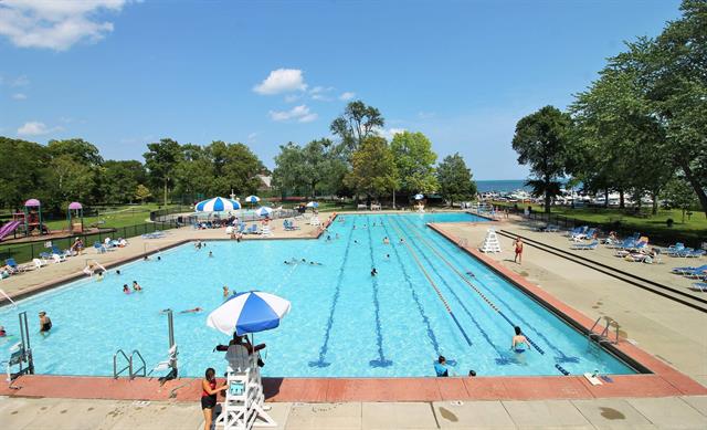 Builiding view eighty for 801 Park Lane, Grosse Pointe, MI. 48230