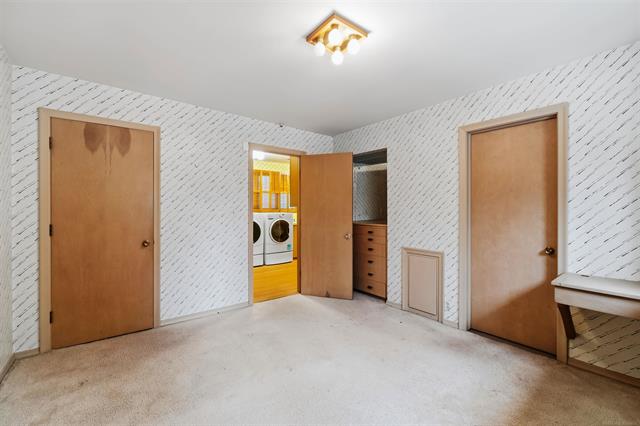 Builiding view forty five for 801 Park Lane, Grosse Pointe, MI. 48230