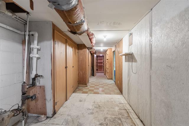 Builiding view forty nine for 801 Park Lane, Grosse Pointe, MI. 48230