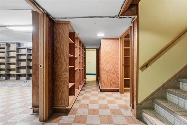 Builiding view forty six for 801 Park Lane, Grosse Pointe, MI. 48230