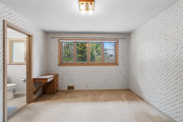 Builiding view forty three for 801 Park Lane, Grosse Pointe, MI. 48230