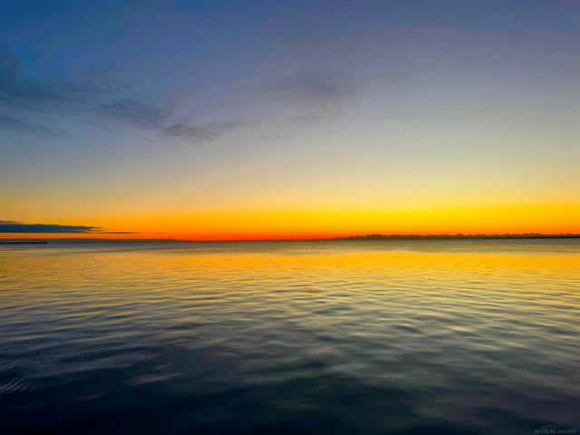 Builiding view seventy three for 801 Park Lane, Grosse Pointe, MI. 48230