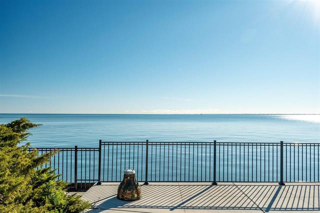 Builiding view sixty seven for 801 Park Lane, Grosse Pointe, MI. 48230