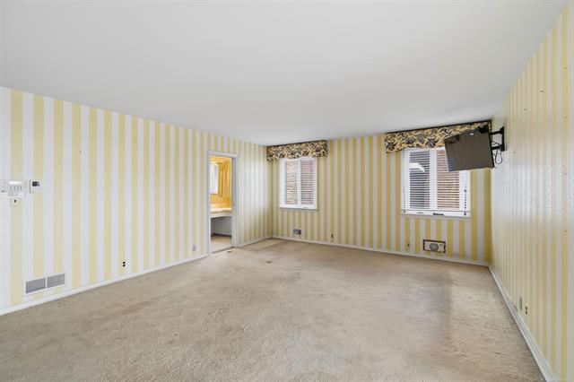 Builiding view thirty seven for 801 Park Lane, Grosse Pointe, MI. 48230