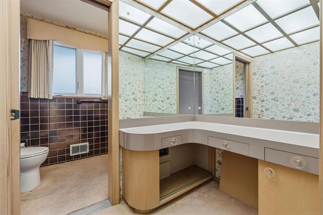 Builiding view thirty three for 801 Park Lane, Grosse Pointe, MI. 48230