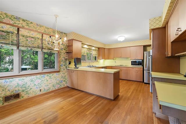 Builiding view twenty four for 801 Park Lane, Grosse Pointe, MI. 48230