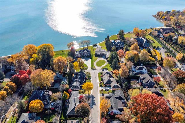 front view for 801 Park Lane, Grosse Pointe, Mi. 48230