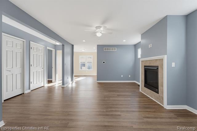 Builiding view eleven for 23389 Easterling, Hazel Park, MI. 48030