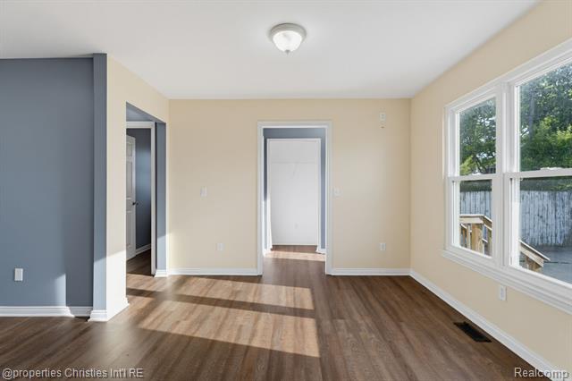 Builiding view nineteen for 23389 Easterling, Hazel Park, MI. 48030
