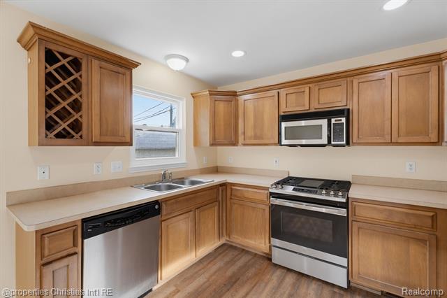 Builiding view seventeen for 23389 Easterling, Hazel Park, MI. 48030
