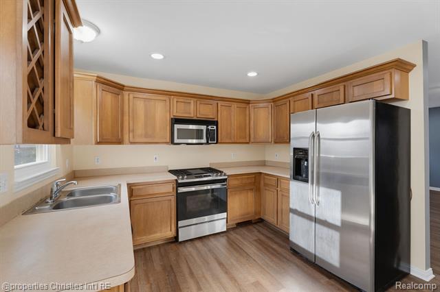 Builiding view sixteen for 23389 Easterling, Hazel Park, MI. 48030