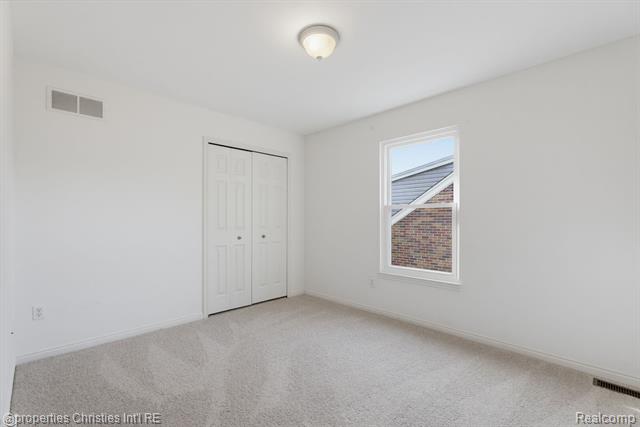 Builiding view thirty for 23389 Easterling, Hazel Park, MI. 48030