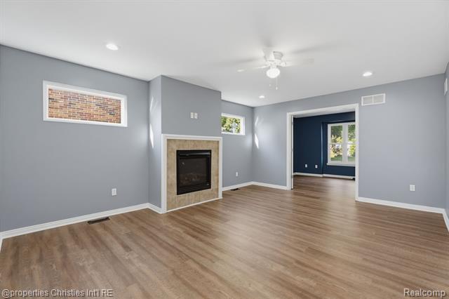 Builiding view three for 23389 Easterling, Hazel Park, MI. 48030
