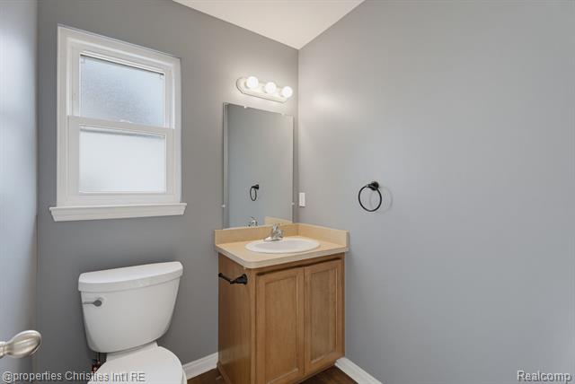 Builiding view twenty two for 23389 Easterling, Hazel Park, MI. 48030