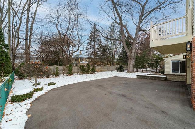 Builiding view fifty for 1003 Bedford, Grosse Pointe, MI. 48230