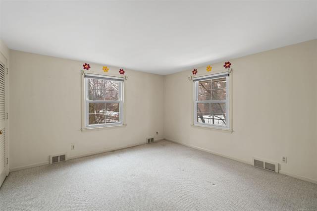 Builiding view thirty seven for 1003 Bedford, Grosse Pointe, MI. 48230