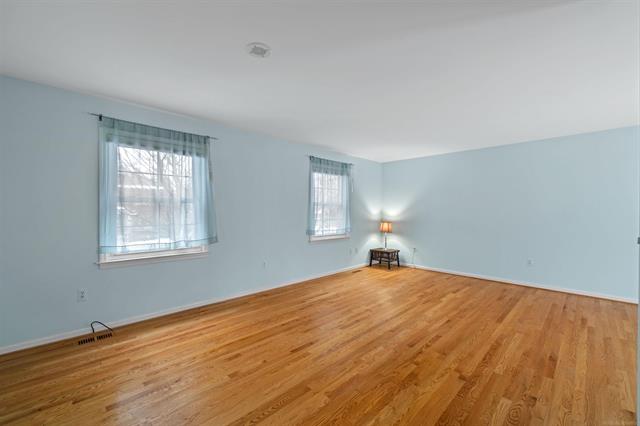 Builiding view twenty seven for 1003 Bedford, Grosse Pointe, MI. 48230