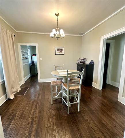 Builiding view three for 1348 Wayburn, Grosse Pointe, MI. 48230