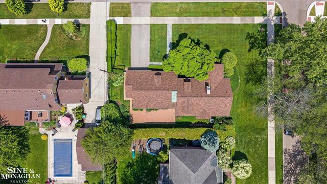 Builiding view forty three for 1023 Harvard, Grosse Pointe, MI. 48230