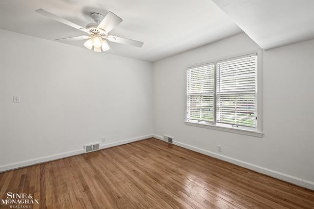 Builiding view twenty six for 1023 Harvard, Grosse Pointe, MI. 48230