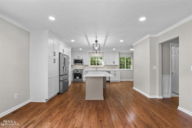 Builiding view eighteen for 1200 Audubon, Grosse Pointe, MI. 48230
