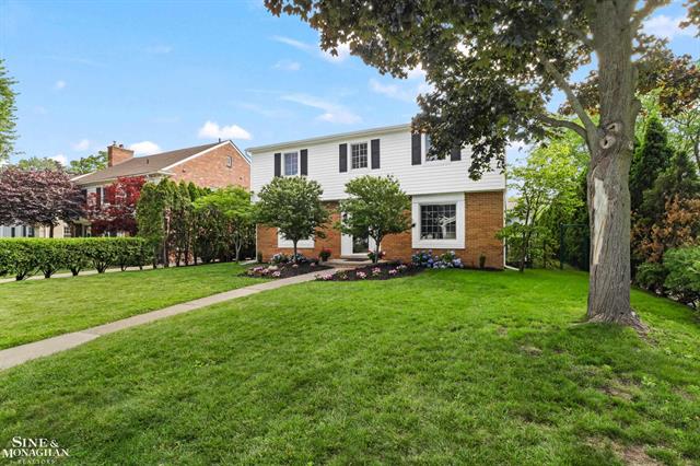 Builiding view fifty one for 1200 Audubon, Grosse Pointe, MI. 48230