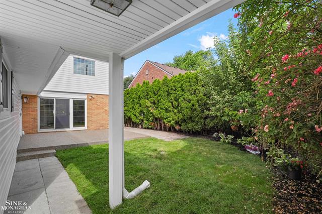 Builiding view forty seven for 1200 Audubon, Grosse Pointe, MI. 48230