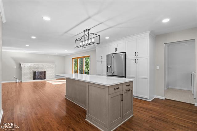 Builiding view seventeen for 1200 Audubon, Grosse Pointe, MI. 48230