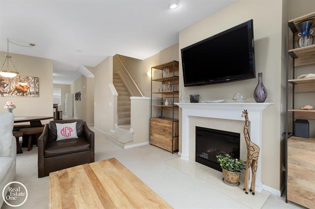 Builiding view two for 1048 Lakepointe, Grosse Pointe, MI. 48230