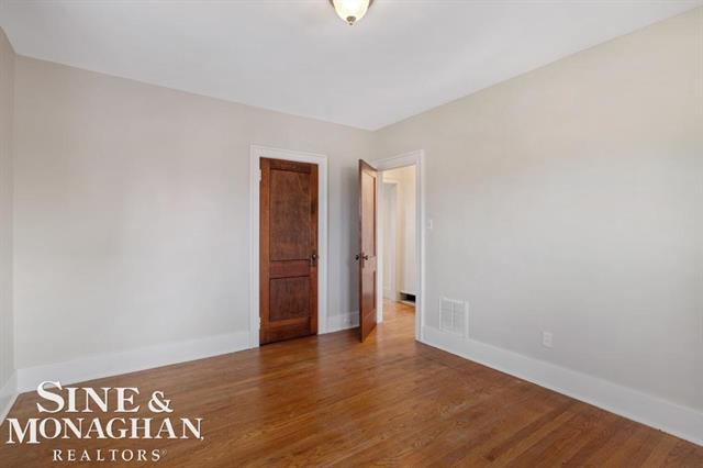 Builiding view eighteen for 1332 Wayburn, Grosse Pointe, MI. 48230