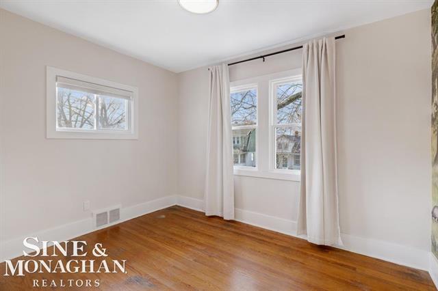 Builiding view nineteen for 1332 Wayburn, Grosse Pointe, MI. 48230