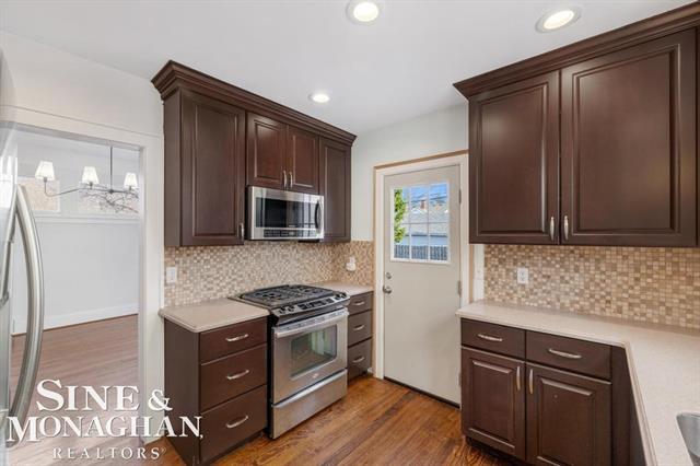 Builiding view seven for 1332 Wayburn, Grosse Pointe, MI. 48230